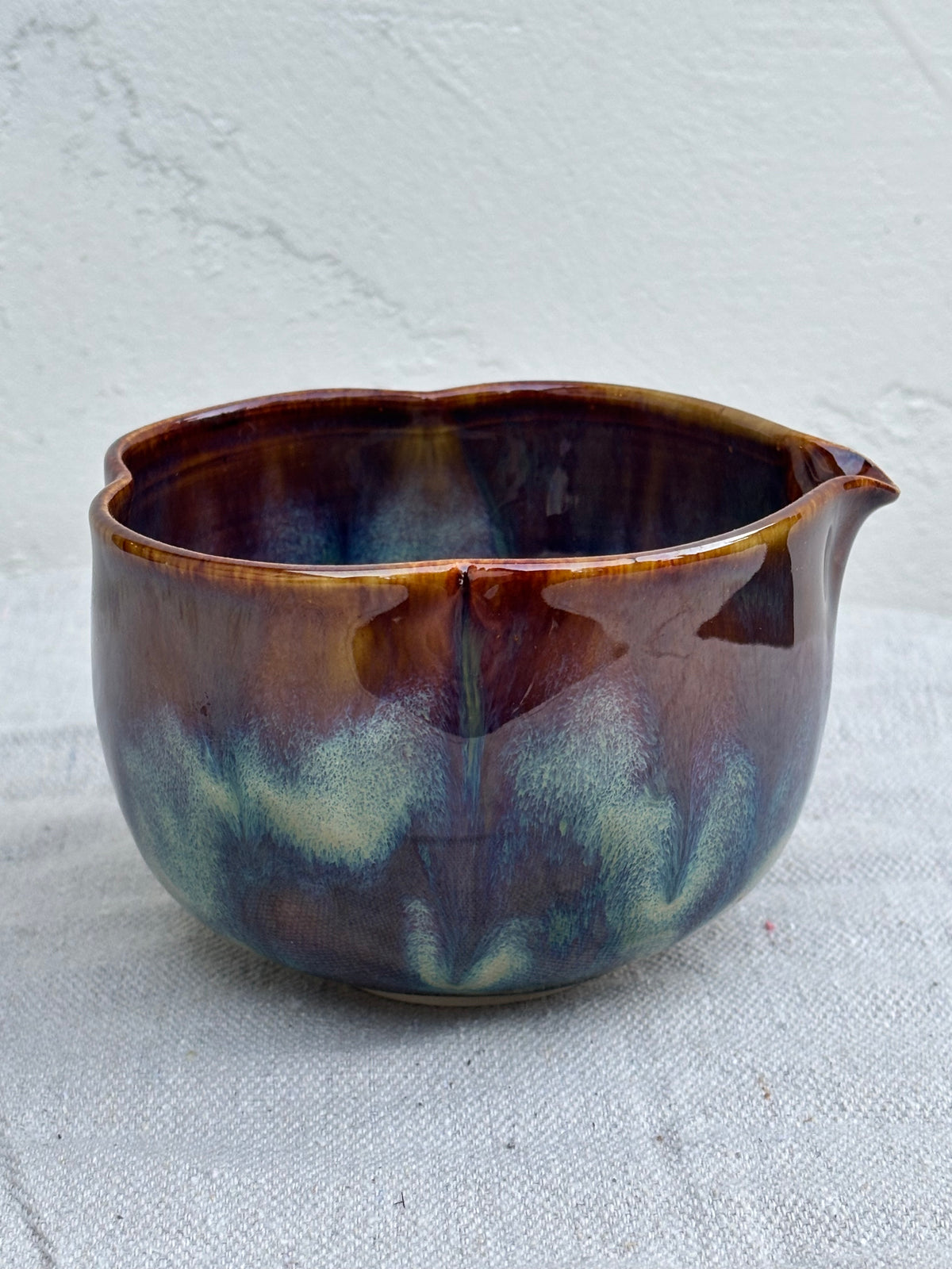 Flower shaped matcha bowl and cup in Midnight Tide